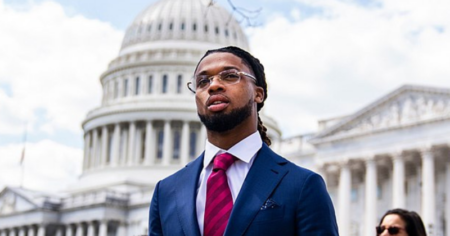 Buffalo Bills’ Damar Hamlin Gives Gifts and Donates $10 Million to Charity After Cardiac Arrest Damar Hamlin Donates to Charity