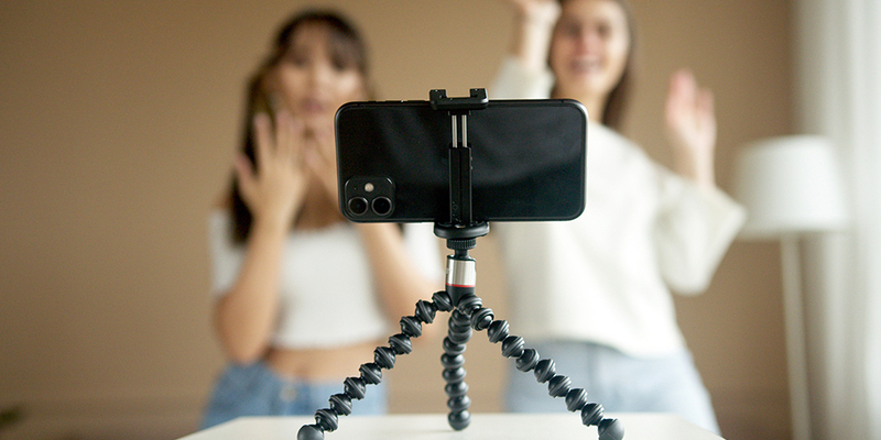 filming tiktok
